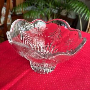 Mikasa Vintage Christmas Night Crystal Glass Footed Bowl Candy Dish